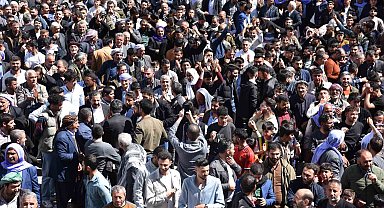 Siverek'te seçim sonuçlarına itiraz eden kalabalığı ilçeye gelen Büyükşehir Belediye Başkanı Gülpınar dağıttı