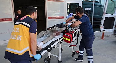 Sokak ortasında birbirini bıçaklayan kişilerden 1'i öldü