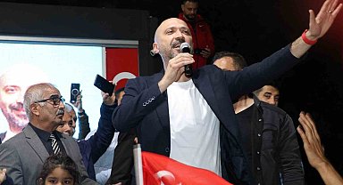 Söke'de Arıkan galibiyetini kutladı