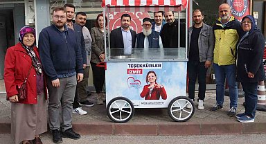 Sözünü aldığı pamuk şeker arabasına kavuştu: Mutluluğu gözlerinden okundu