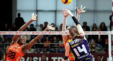 Sultanlar Ligi: Eczacıbaşı Dynavit: 3 - Fenerbahçe: 0