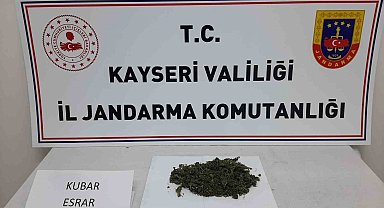Şüphe üzerine durdurulan araçtan uyuşturucu çıktı