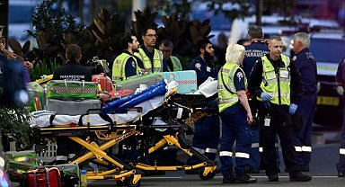Sydney'de alışveriş merkezine bıçaklı saldırı: 5 ölü