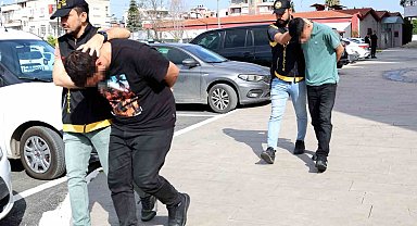 Taksi bulamayınca, cip çalıp onunla da kaza yaptılar