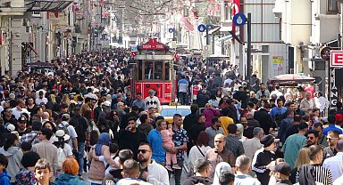 Taksim'de bayram yoğunluğu