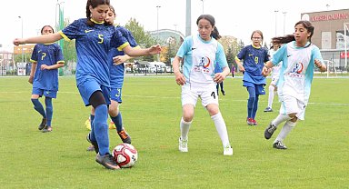 Talas 75. Yıl Mühibe Germirli Ortaokulu penaltılarla güldü