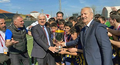 Talasgücü'nün U14'ü Türkiye şampiyonu