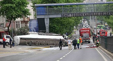 Tanker kazasında yola dökülen benzin sebebiyle kapanan D130 Karayolu 11 saat sonra açıldı