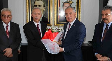 Taşova'nın yeni belediye başkanı Ömer Özalp: "Eksik kalan hizmetleri biz tamamlayacağız"