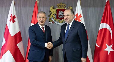 TBMM Milli Savunma Komisyonu Başkanı Akar, Gürcistan Savunma Bakanı ile görüştü