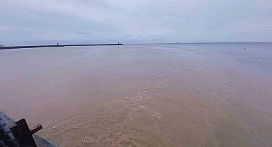 Tekirdağ'da sağanak yağış etkili oluyor