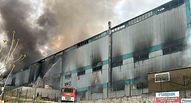 Tekirdağ'daki fabrika yangını kontrol altına alındı