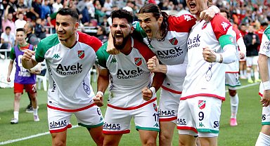 TFF 3. Lig: Karşıyaka: 6 - Efeler 09: 0