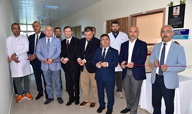 Tıp Fakültesinde bir hayırsever tarafından hücre kültürü laboratuvarı açıldı