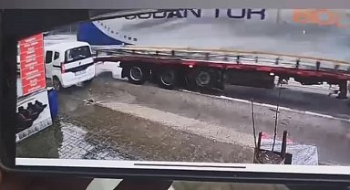 TIR park halindeki araca böyle çarptı