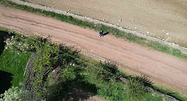 Tokat'ta deprem sonrası yollarda çatlaklar oluştu: "Ayakta zor durduk"