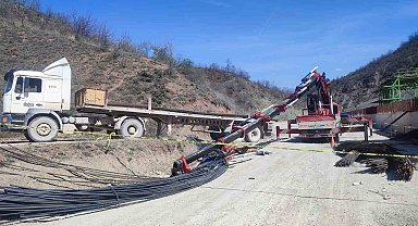 Tokat'ta üzerine vinç bomu devrilen işçi hayatını kaybetti