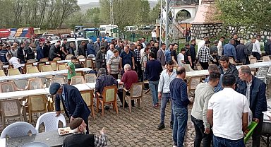 Tokat'ta yağmur altında yağmur duası