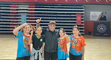 Toparlar Ortaokulu Floor Curling Küçükler Bölge şampiyonu oldu
