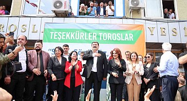 Toroslar Belediye Başkan Yıldız, mazbatasını aldı