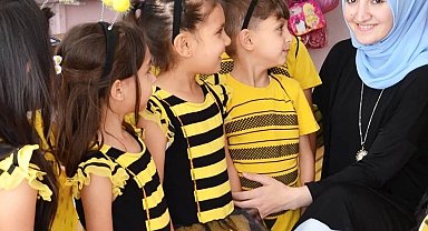 Trafik kazasında hayatını kaybeden Sümeyra öğretmen meslektaşlarını yasa boğdu