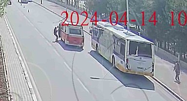Trafik polisinin dikkati, direksiyon başında fenalaşan sürücünün kaza yapmasını önledi