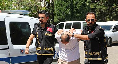 Trafikte tartıştığı adamı eşi ve kızının gözü önünde bıçaklayarak öldüren şahıs tutuklandı