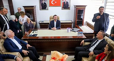 Turhal Belediyesi'nde devir teslim töreni yapıldı