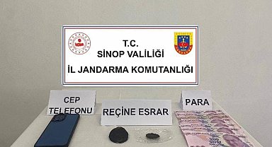 Türkeli'nde bir araçta reçine esrar ele geçirildi