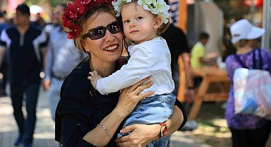 Uluslararası Portakal Çiçeği Karnavalı'nda hem esnaf hem de vatandaşlar mutlu