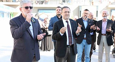 Umre kafilesi dualarla uğurlandı