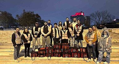 Üniversite öğrencileri evsiz insanlar için "çorbada tuzum olsun" dedi