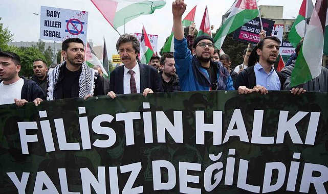 Üniversite öğrencilerinden çadırlı Filistin eylemi