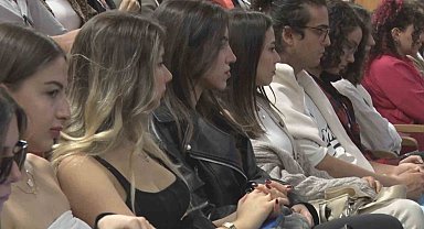 Ünlü Modacı Dilek Hanif Atılım Üniversitesinde