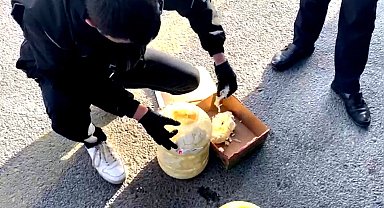 Uşak'ta 2 kilo 670 gram uyuşturucu madde ele geçirildi