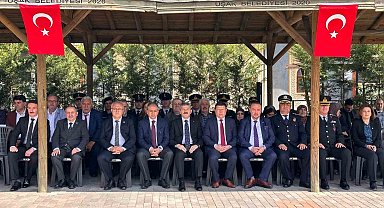 Uşak'ta bayram arifesinde şehitler unutulmadı