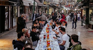 Üsküp'teki Türk Çarşısı'nda 500 kişilik iftar
