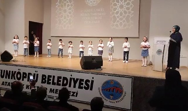 Uzunköprü'de 40 Hadis Ezber Okuma Yarışması düzenlendi