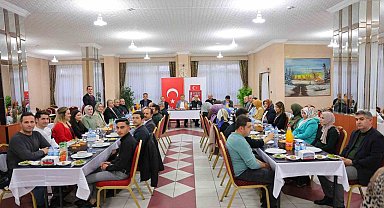 Vali Eldivan, Valilik çalışanları ile iftar sofrasında bir araya geldi