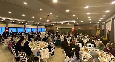 Vali İlhami Aktaş, Kur'an Kursu öğrencileriyle iftarda bir araya geldi