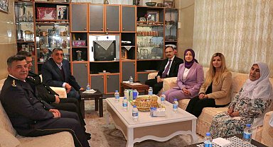 Vali Kızılkaya, bayramda şehit ailesini yalnız bırakmadı
