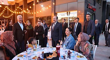 Vali Pehlivan, İl Müftülüğünün iftar programına katıldı