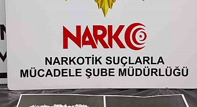 Yabancı uyruklu şahısların mide ve bağırsaklarından uyuşturucu çıktı