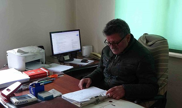 Yaklaşık üç çeyrek asırdır o mahallenin muhtarlığı Batur ailesinde