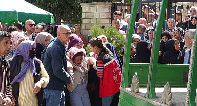 Yangın faciasında hayatını kaybeden Emrah Demiroğlu toprağa verildi