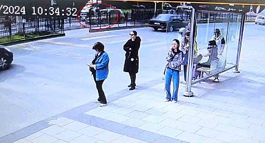 Yaya geçidinde korkunç kaza, genç kadın metrelerce savruldu: O anlar kamerada
