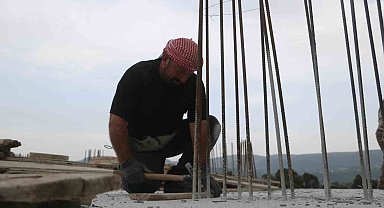 Yeni bir şehrin kurulduğu enkaz kentte bin 500 TL yevmiyeye iş var, işçi yok