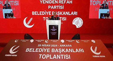 Yeniden Refah Partisi lideri Erbakan: "Ahlaklı belediyecilikte belediye başkanlığı makamı ticaret değil, ibadet makamıdır"