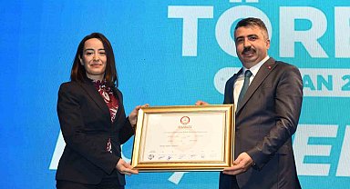 Yıldırım Belediye Başkanı Oktay Yılmaz mazbatasını aldı
