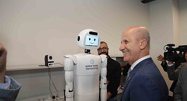 YÖK Başkanı Özvar'dan BTÜ Robot Merkezine tam not
